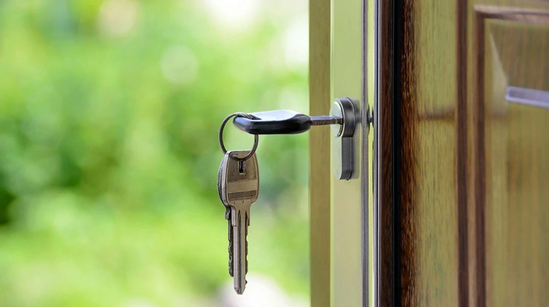 Приватну власність не вилучатимуть: Мінрозвитку пояснило, яку нерухомість шукає під житло для ВПО