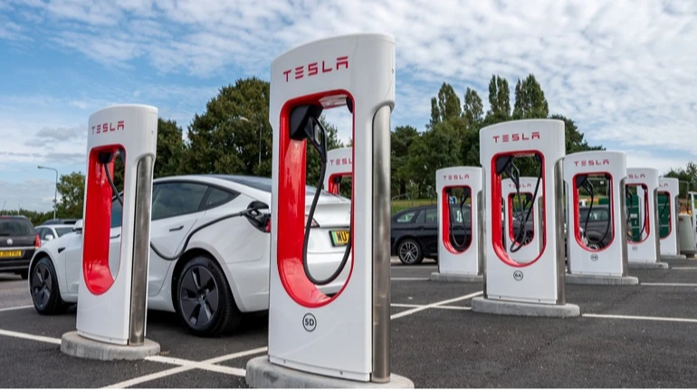 Tesla знову стала світовим лідером ринку електрокарів після понад року відставання