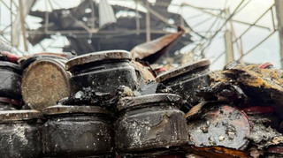 Вражеская ракета уничтожила склад производителя соусов Вогняр в Киеве