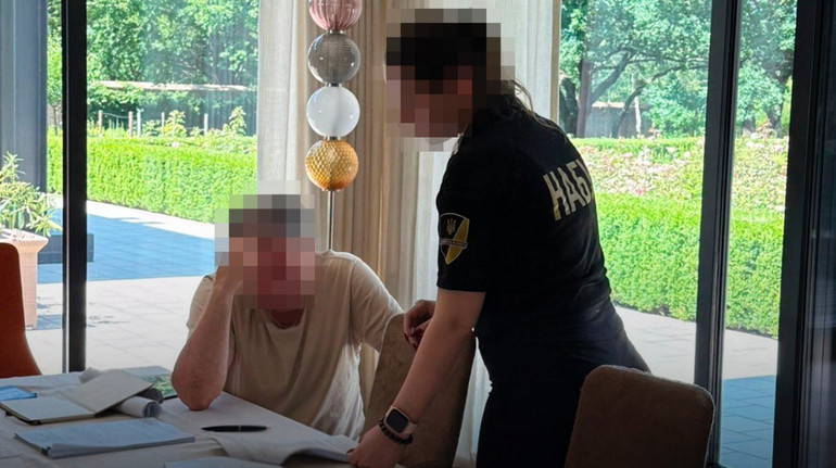 Правоохоронці ліквідували організацію, яка наживалась на закупівлях медобладнання для онкохворих