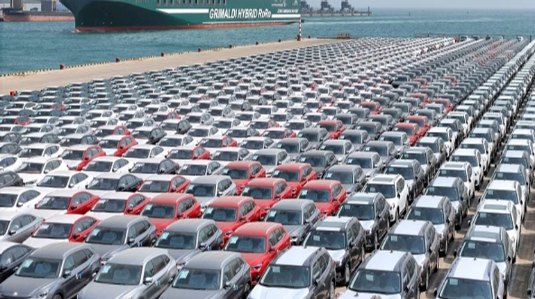 Продажі китайських автомобілів стрімко зростають скрізь, тільки не на батьківщині