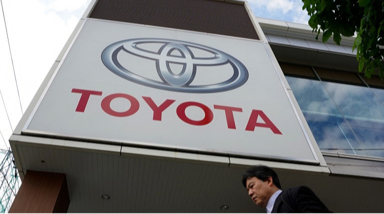 Toyota повышает цены на авто из-за пошлин Трампа