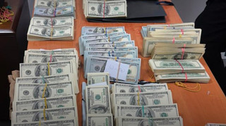 Обшуки на митному пості Луцьк: НАБУ вилучило 850 тисяч доларів