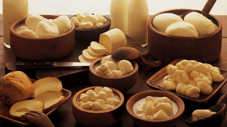 В Украине подешевели молочные продукты: какая цена кефира, сметаны, масла, творога