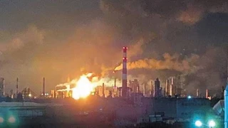 Дрони зупинили у Росії два НПЗ Роснефти