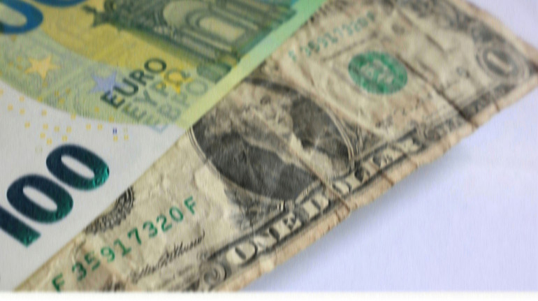 Нацбанк показав, яким буде курс долара і євро у четвер 6 листопада