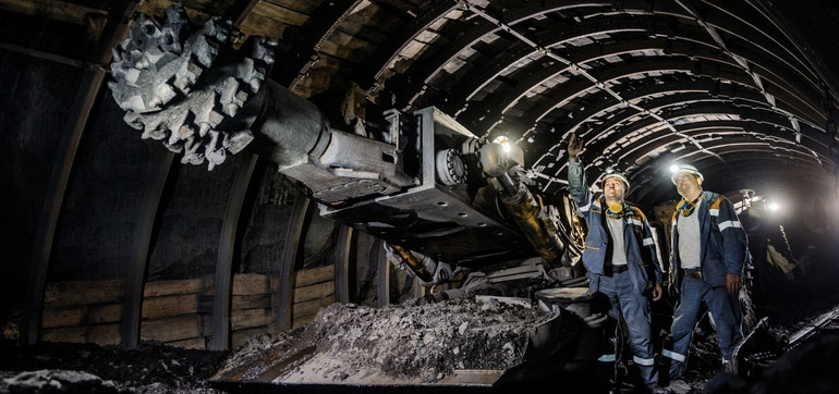 Непохитний Роттердам+: як еліта пошила у дурні всіх українців