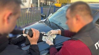 Правоохранители разоблачили очередных дельцов, которые ввозили автомобили под видом гуманитарной помощи