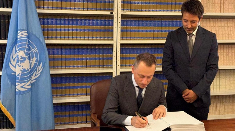 Боротьба з екологічними злочинами агресора: Україна підписала угоду про відкрите море