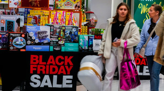 В США Черная пятница достигла рекордных 11,8 миллиардов долларов онлайн расходов