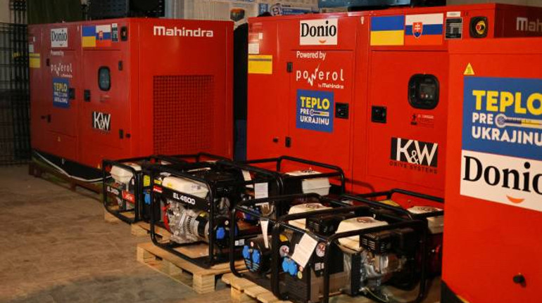 Чернігів отримав від Словаччини 26 генераторів
