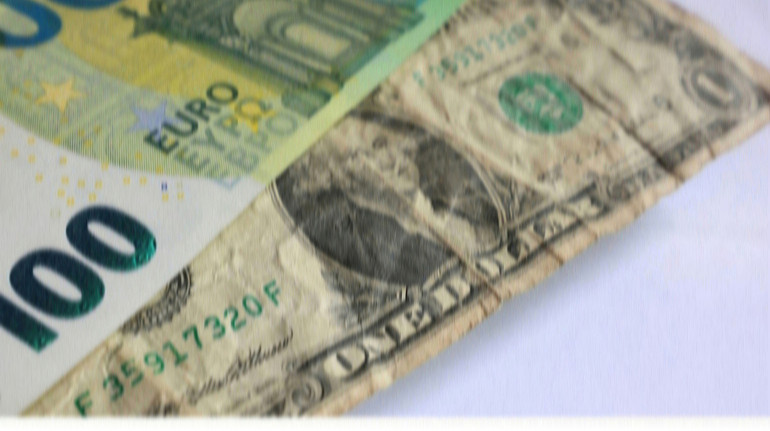 Нацбанк оголосив курс долара і євро на вівторок 18 листопада