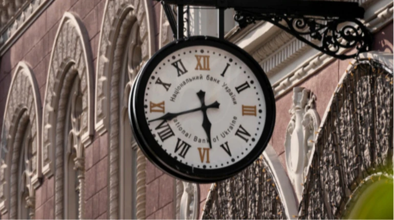 Нацбанк смягчил валютные ограничения: кого касается