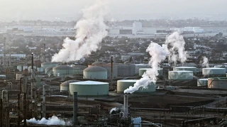 Атака Ірану по Саудівській Аравії зупинила НПЗ двох нафтогігантів