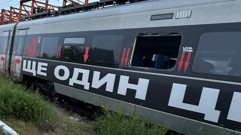 В результате атаки РФ в пункте базирования получил повреждения поезд Интерсити+