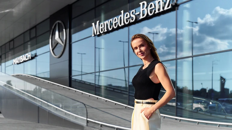 Новое пространство Mercedes-Benz в Украине глазами Элины Свитолиной