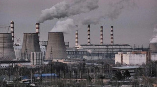 Россия снова обстреляла ТЭЦ в Херсоне: разрушения значительные, есть раненая