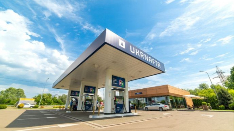 Напитки и омыватели: Укрнафта существенно нарастила нетопливные продажи