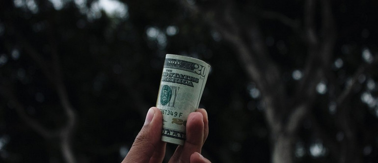 1000 доларів кожному за просто так? В чому ідея базового доходу