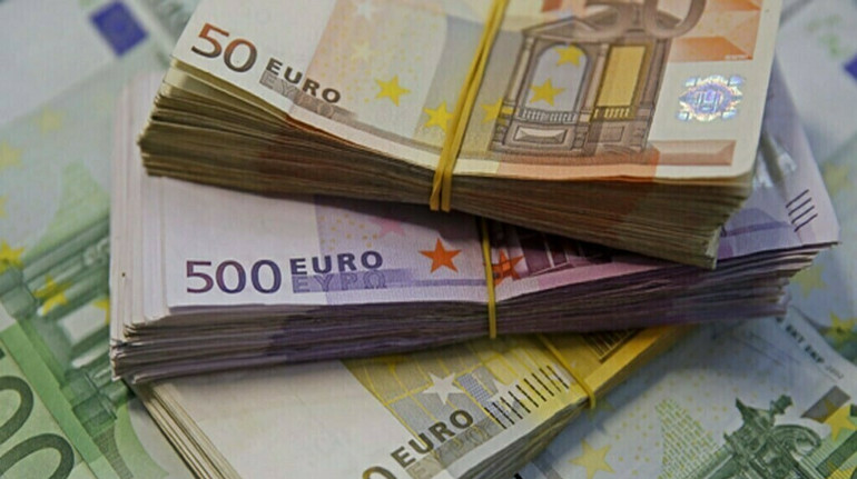 ЄС спрямує Україні 1,5 мільярда євро від заморожених активів РФ