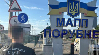 На таможнях в трех областях Украины проходят масштабные обыски – источники