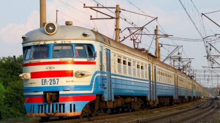 После ударов по подстанциям в Крыму остановились пригородные поезда