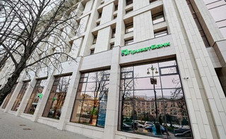 Каждое наше отделение делает все, чтобы держать финансовый фронт
