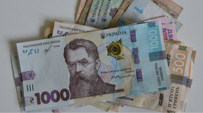 В Укрзалізниці викрили схему розкрадання мільйонів на закупівлях лінолеуму та фарби
