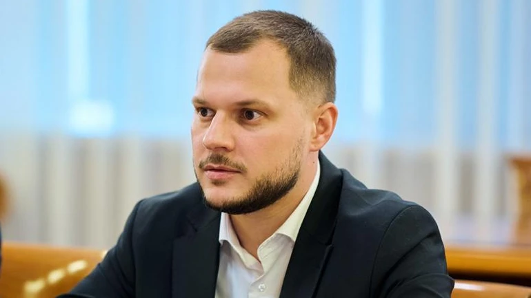 У Києві будують переправу через Дніпро – міністр