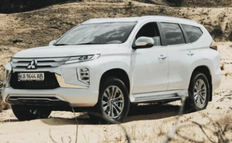 Коммунальщики Славянска заказали внедорожник Mitsubishi за 2 миллиона