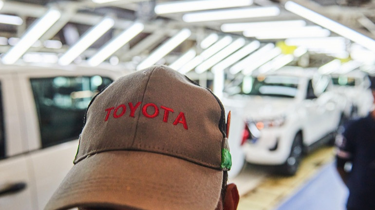 Toyota установила рекорд продаж несмотря на пошлины Трампа
