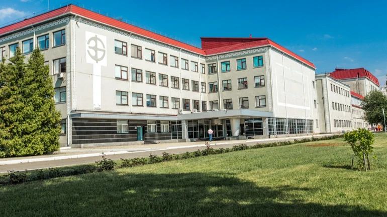 Росіяни атакували Борщагівский завод ліків у Києві