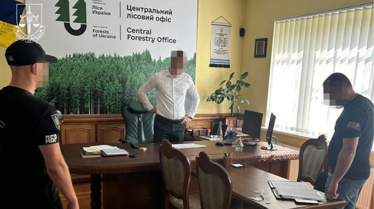 Начальника надлесничества ГП Леса Украины Маскиса подозревают в вымогательстве дани с подчиненных