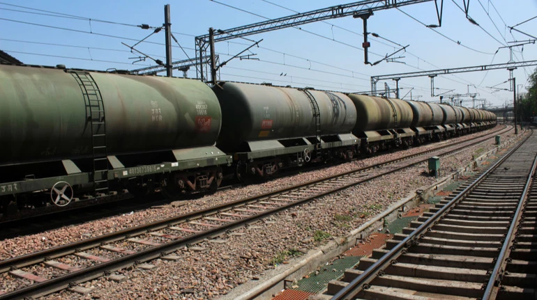 Центральная Азия скупает российское топливо несмотря на запрет российских властей - СМИ
