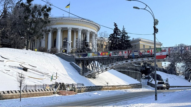 Прокуратура требует вернуть государству бывший Октябрьский дворец в Киеве