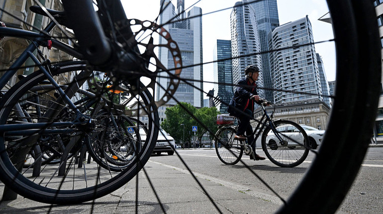 В Києві оновили правила розміщення МАФів і пунктів прокату вело- та електротранспорту