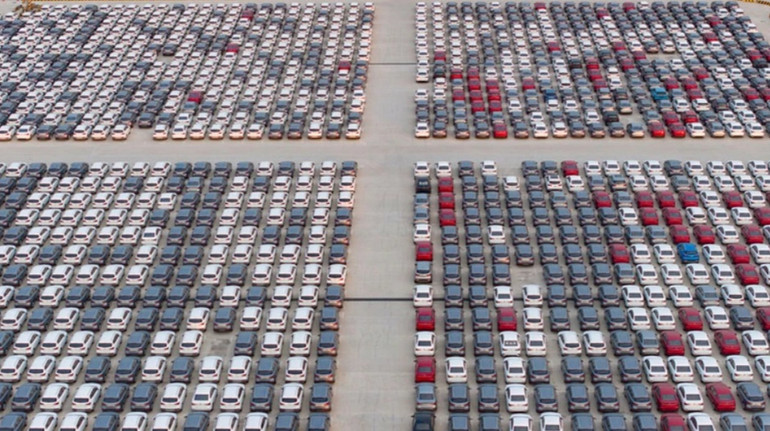 В Украине в прошлом году на четверть вырос спрос на подержанные авто из-за границы: самые популярные модели