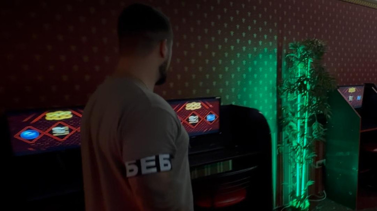 В Киеве ликвидировали сеть нелегальных игорных залов