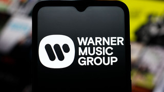 Warner Music Group домовилась з ШІ-платформи щодо авторських прав на музику