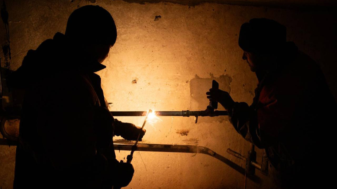 Половина багатоповерхівок Києва залишилася без тепла після ворожої атаки
