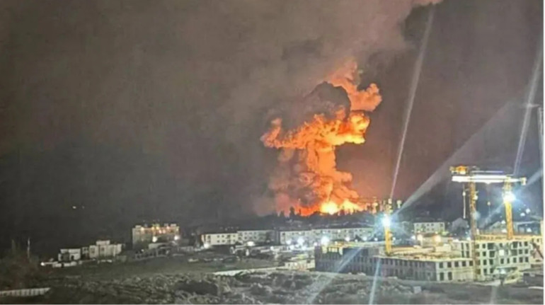 Украина атаковала крупный нефтепорт в РФ, но загрузки не остановились