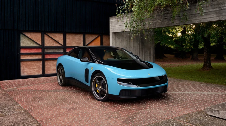 Ferrari дуже задоволена замовленнями свого першого електрокару