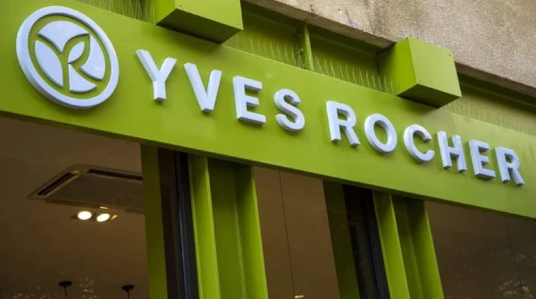 Российская атака повредила склад Yves Rocher в Украине: онлайн-заказы приостановлены