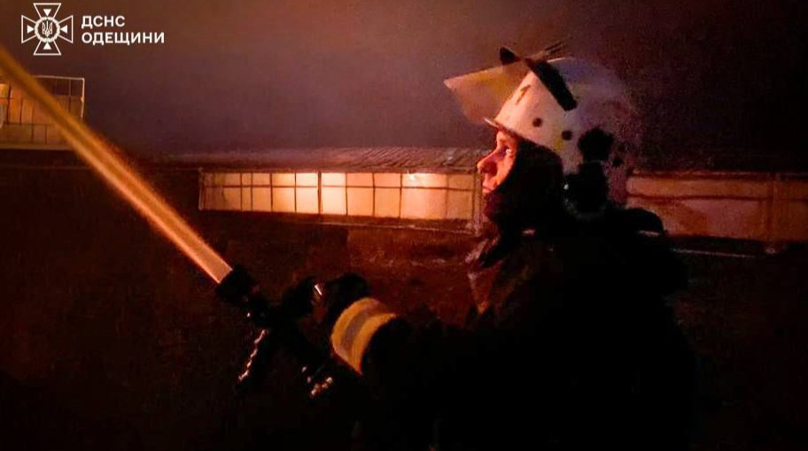 Ворожі БпЛА влучили в енергооб'єкти на Одещині