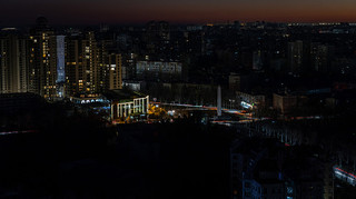 На юге 430 тысяч потребителей остаются без света в результате атак РФ