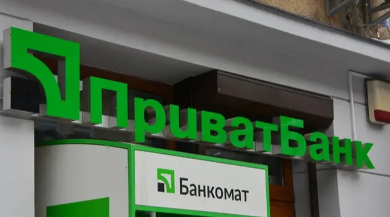 У Приватбанка проблемы: деньги списывают, но оплата не проходит