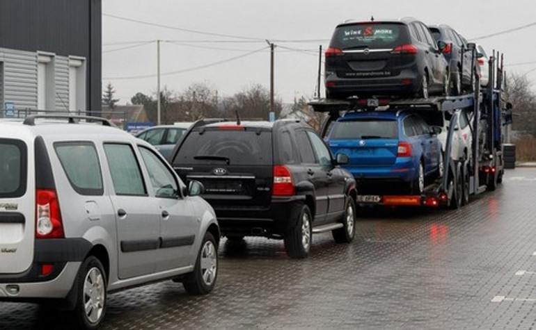 В правительстве предлагают прикрыть нулевое растаможивание авто