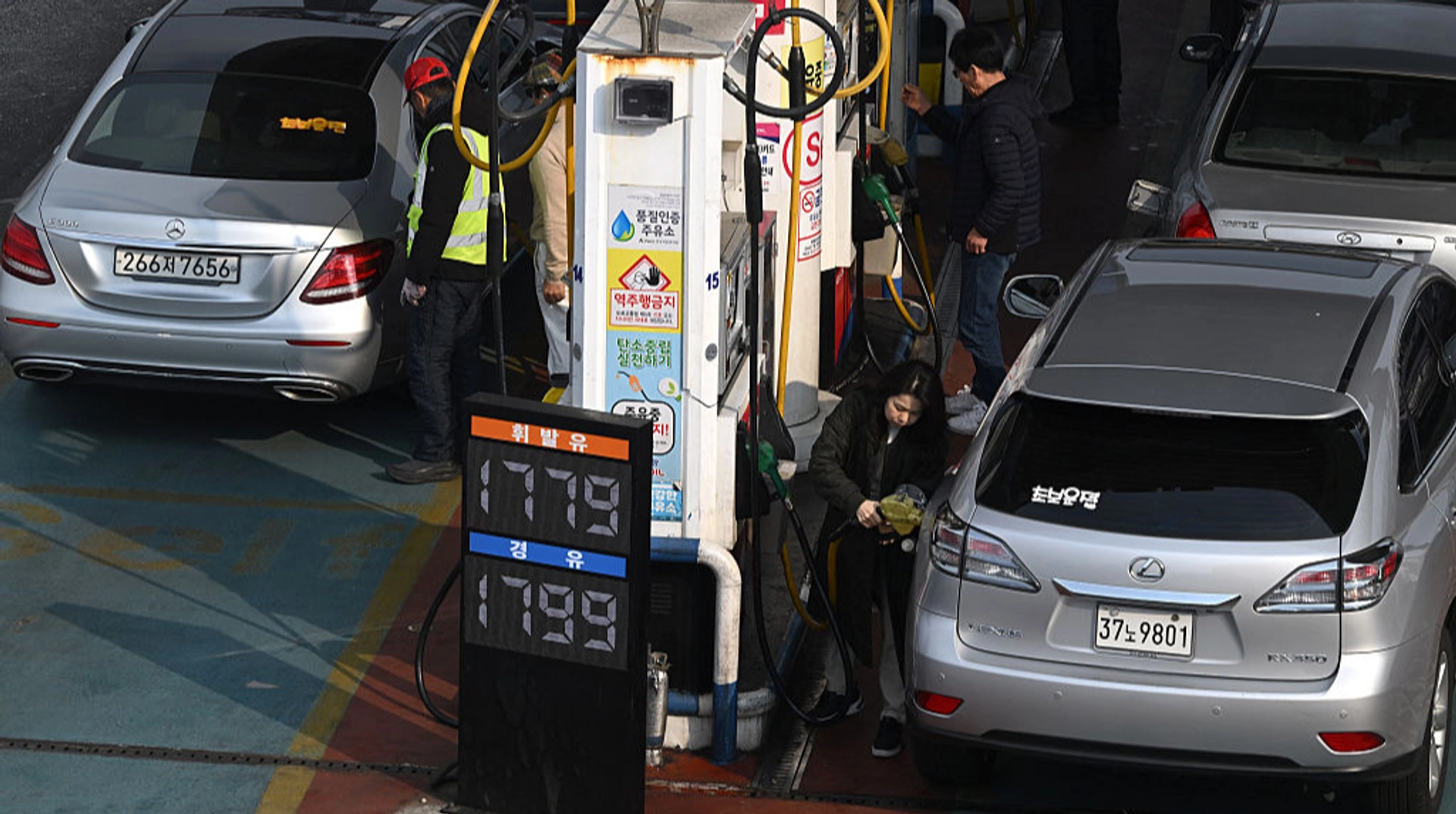 Південна Корея обмежує використання авто через зростання цін на пальне