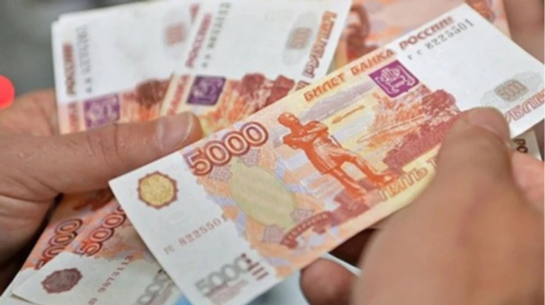 В России запретили вывоз крупных сумм рублей в соседние страны