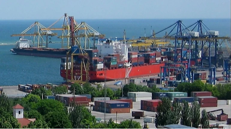 Концесія в порту Чорноморськ: Комісія завершила прийом заявок, учасників перевірятимуть